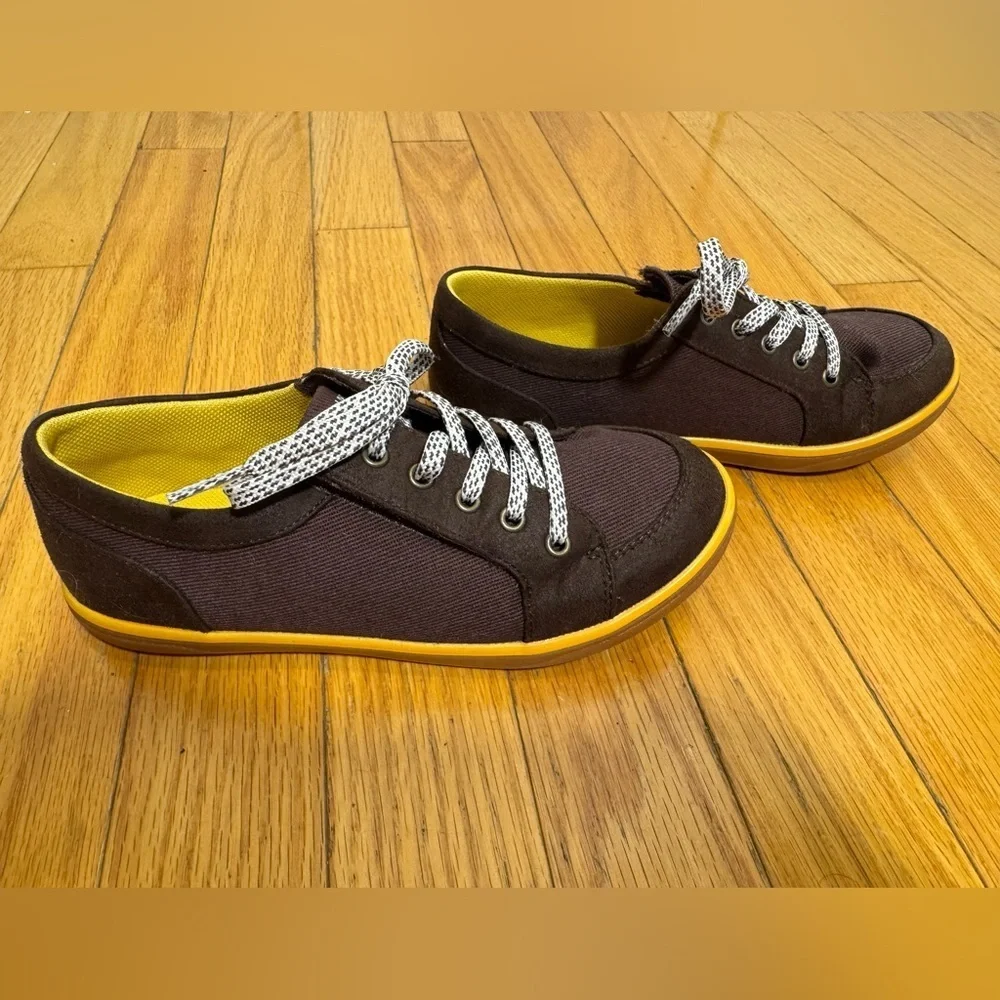 Livie & Luca Kids Boys Reeve Mocha Slip On / Lace Up Sneakers Size 1